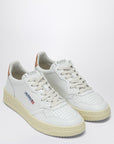 AUTRY Medalist sneakers in white/sand leather
