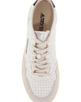 Autry leather medalist low sneakers